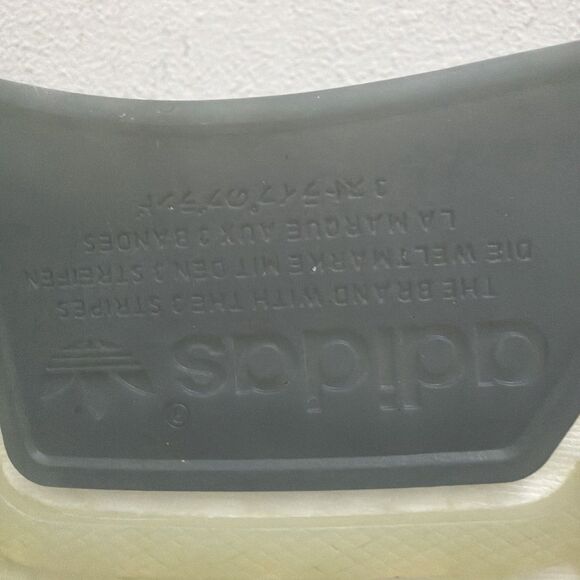 Adidas NMD_R1 STLT PRIMEKNIT 'ASH GREEN' Women Size 9 Running Shoes LIKE NEW - Picture 9 of 10